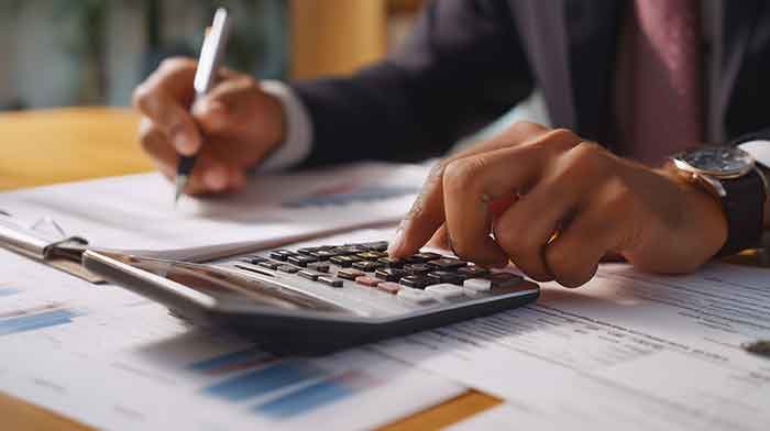 Financial Advisor